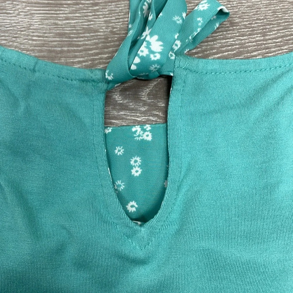 Elle Sleeveless Floral Blouse Back Keyhole Opening with Tie M - Picture 15 of 15